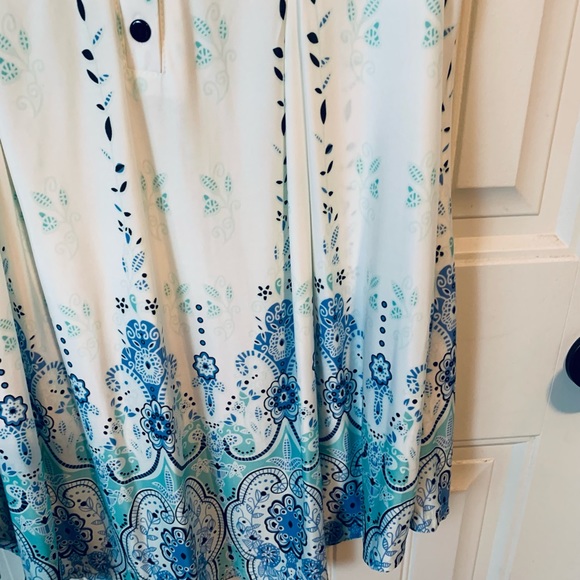 Silky Blouse - Picture 2 of 5